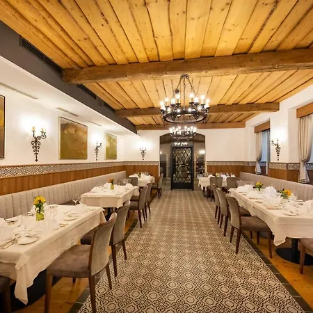 Parkhotel - Traditional Luxury Hotel Graz