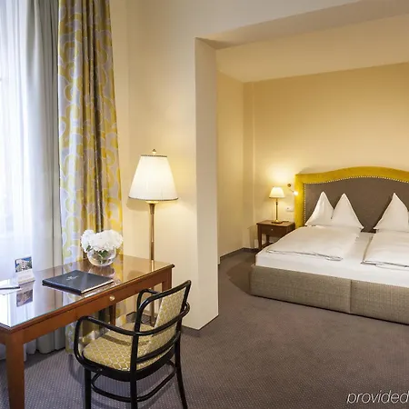 Parkhotel - Traditional Luxury 4*