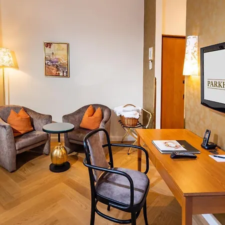 Отель Parkhotel - Traditional Luxury Грац