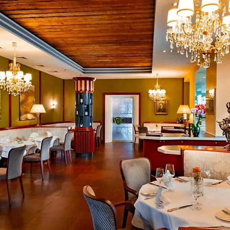 Parkhotel - Traditional Luxury Отель 4*