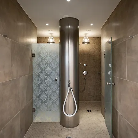 Hotel Parkhotel - Traditional Luxury