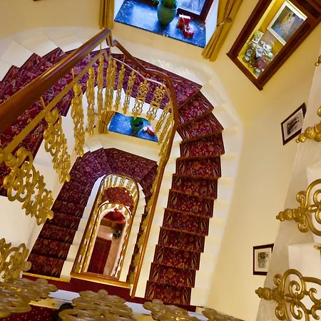 Parkhotel - Traditional Luxury Otel