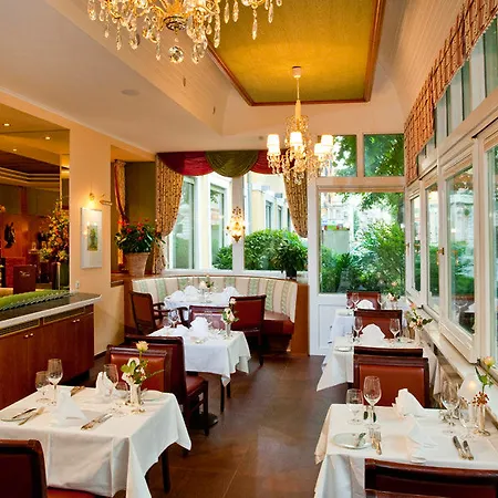 Parkhotel - Traditional Luxury 4*