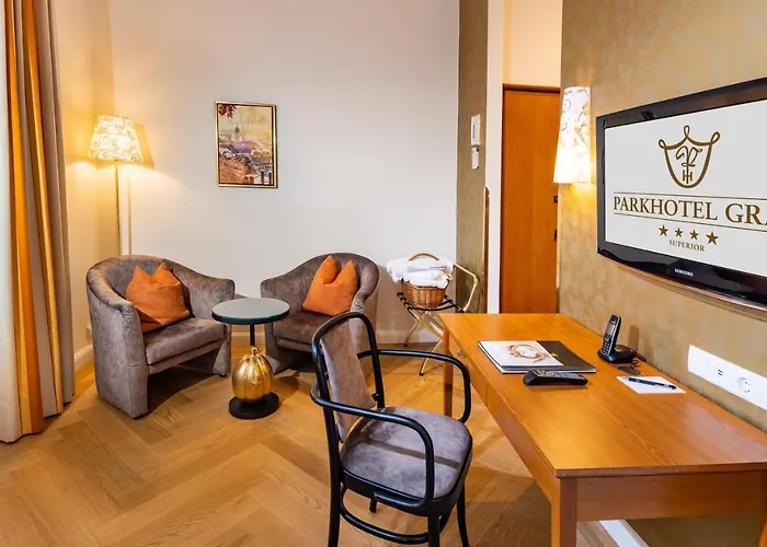 Готель Parkhotel - Traditional Luxury Грац