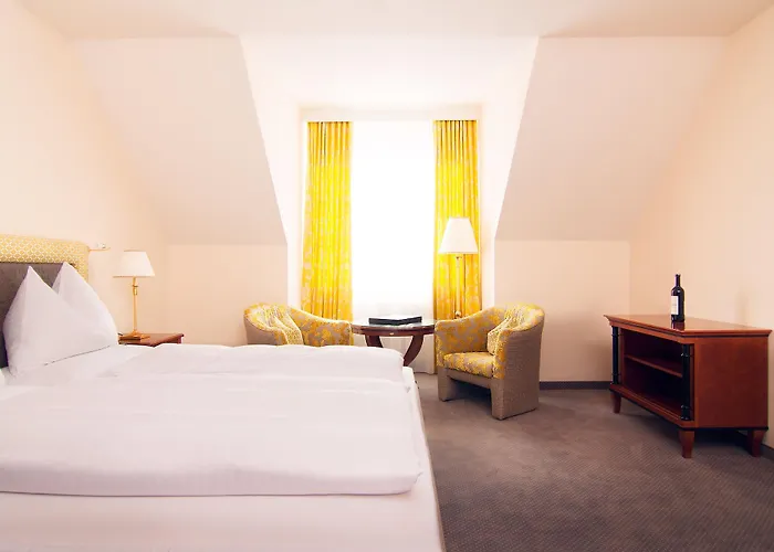 Parkhotel - Traditional Luxury Готель 4*