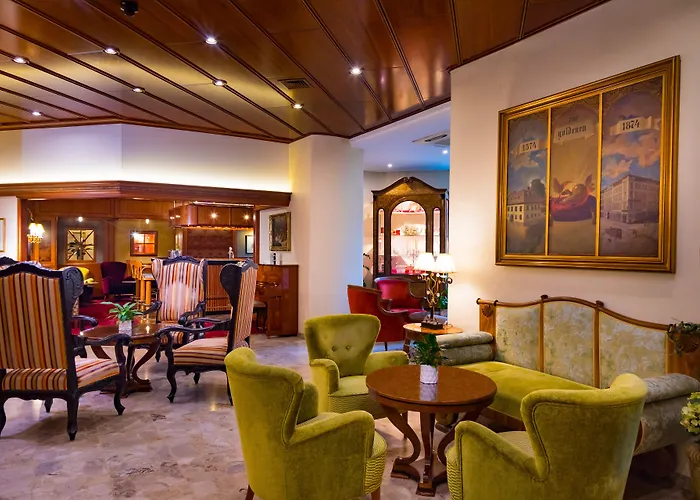 Parkhotel - Traditional Luxury Готель