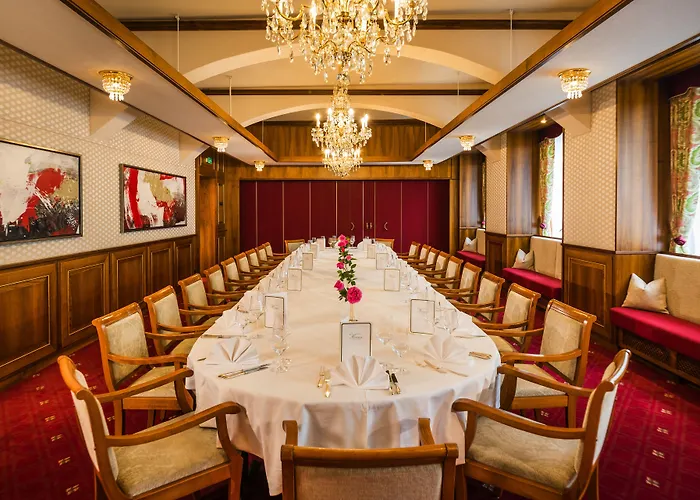 Готель Parkhotel - Traditional Luxury 4*