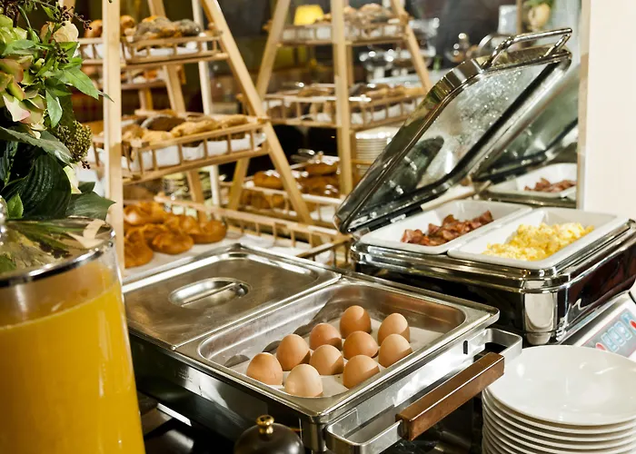 Parkhotel - Traditional Luxury Готель