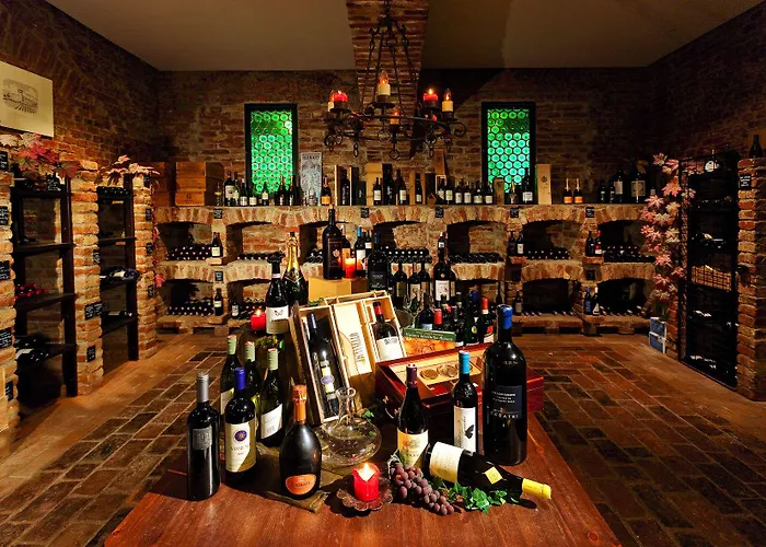 Parkhotel - Traditional Luxury Готель