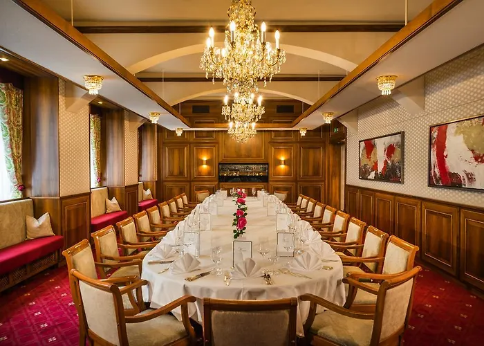 Готель Parkhotel - Traditional Luxury 4*